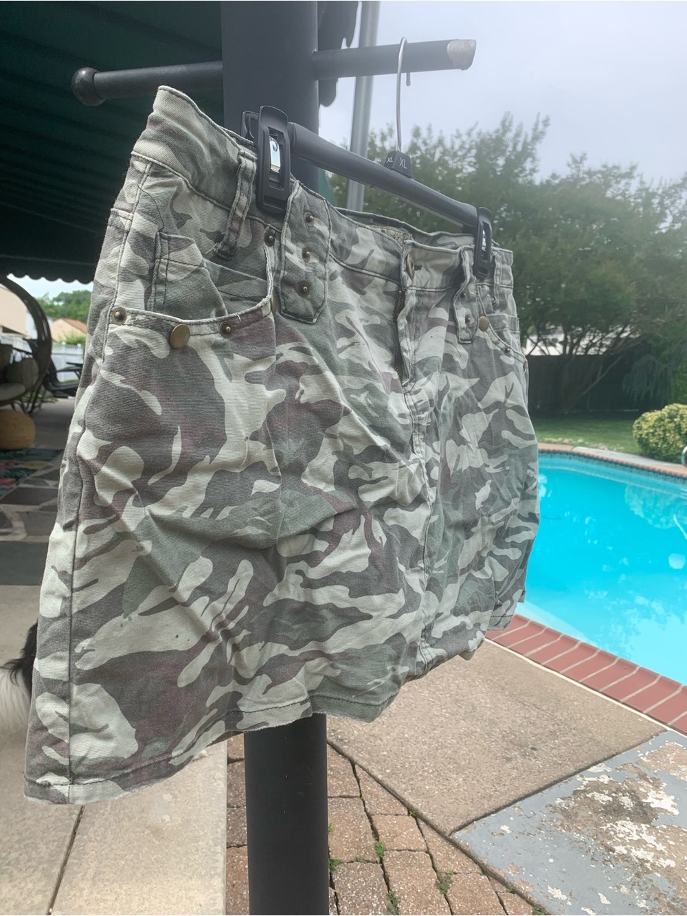 lei Women's Camo Skort in Green and Brown/pockets with metal studs. - Picture 4 of 8